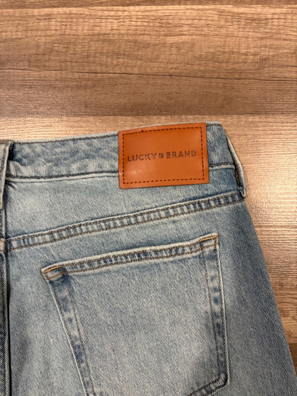 Lucky Brand Star Jeans - Picture 5 of 6